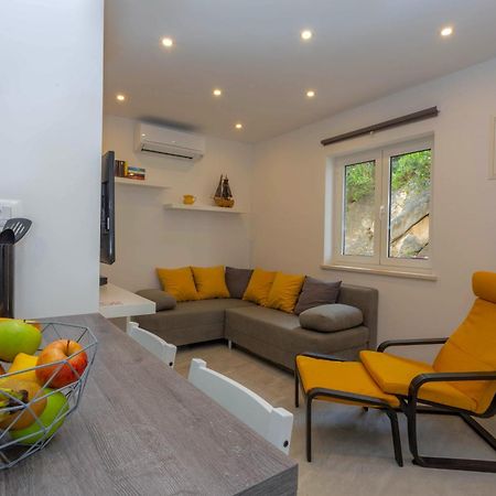 Apartments Tatjana Dominis Хвар Екстер'єр фото
