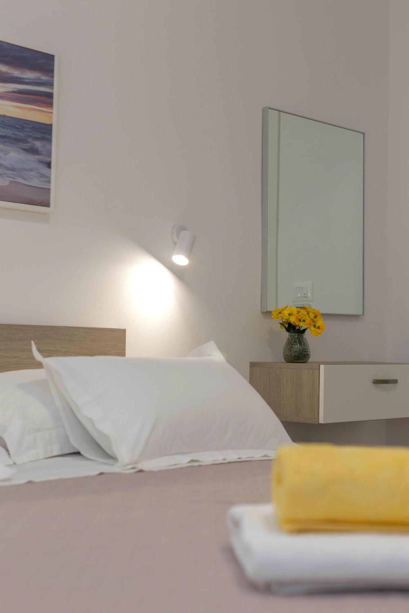 Apartments Tatjana Dominis Хвар Номер фото