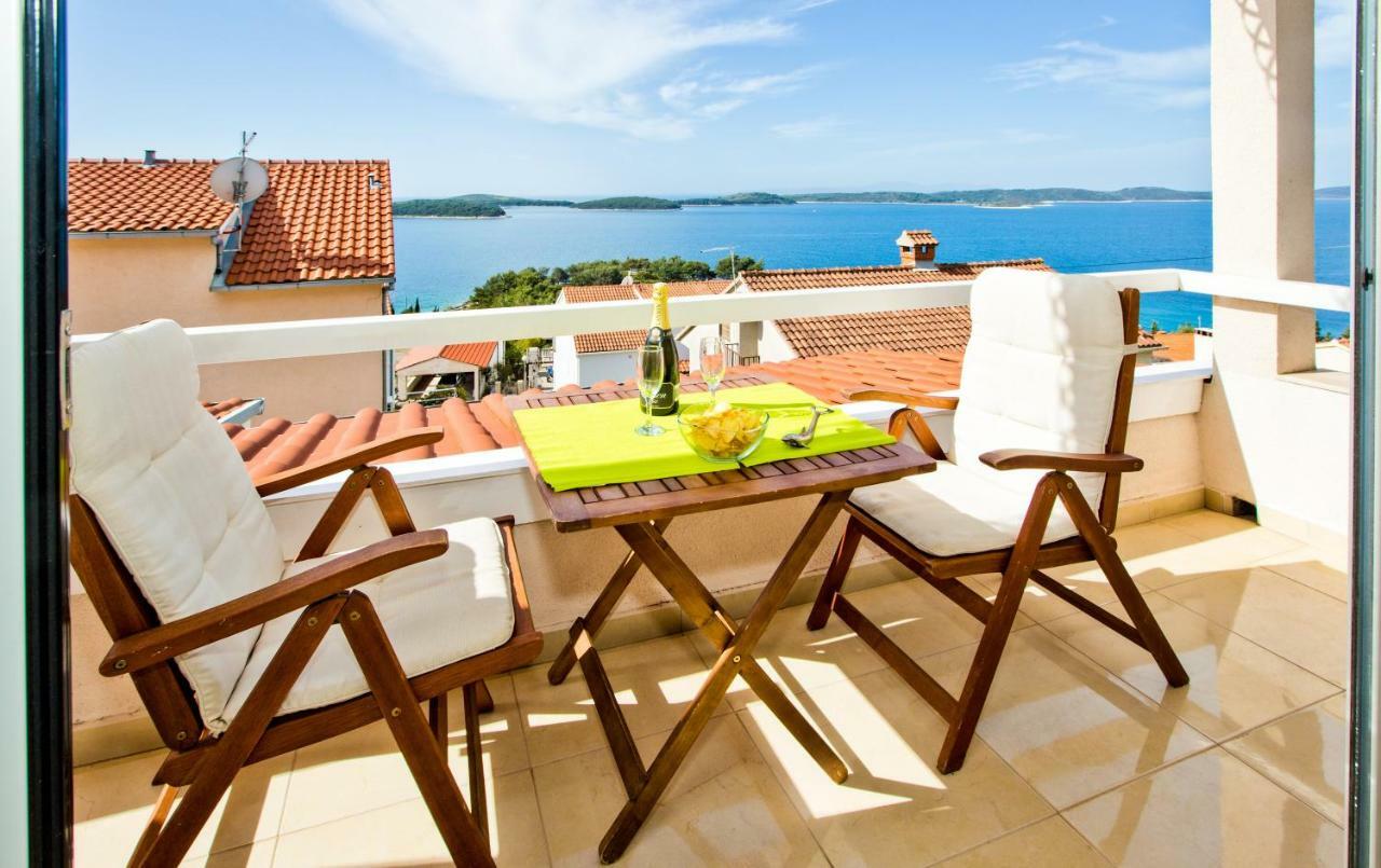 Apartments Tatjana Dominis Хвар Екстер'єр фото
