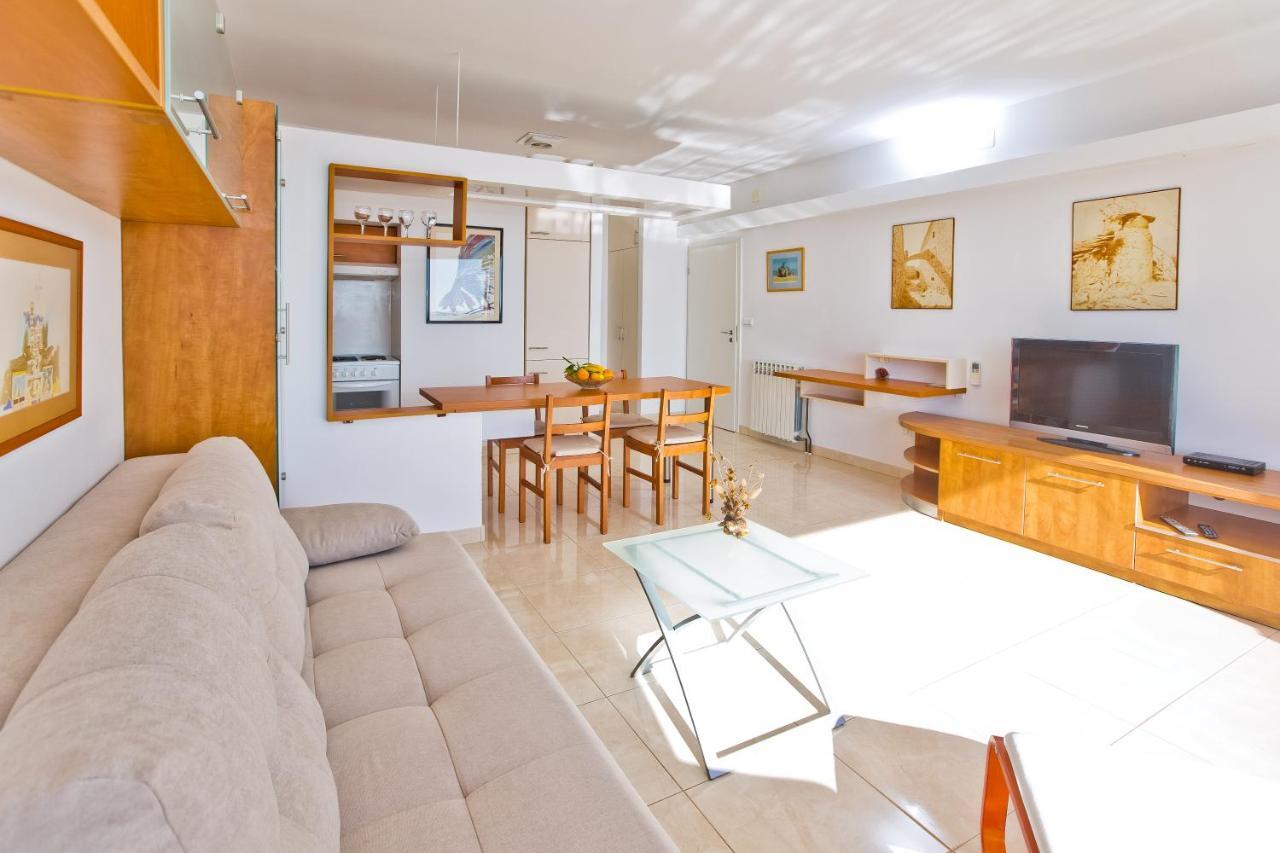 Apartments Tatjana Dominis Хвар Екстер'єр фото