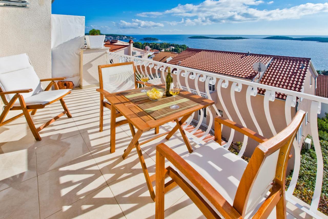 Apartments Tatjana Dominis Хвар Екстер'єр фото